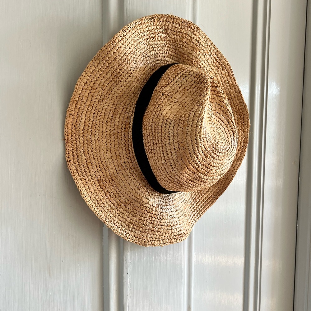 New: J Crew Wide Brim Packable Straw Hat. Size Small Medium